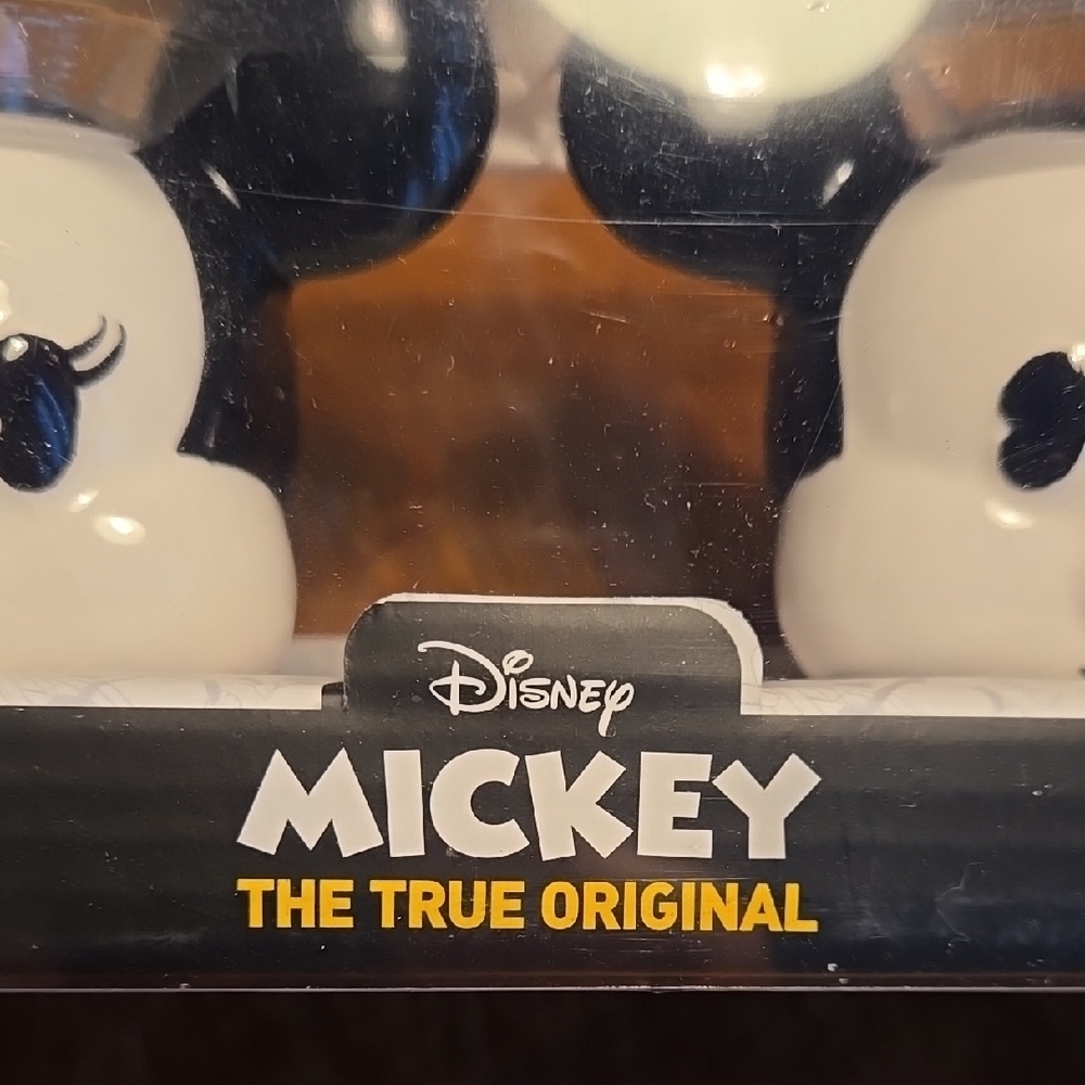 Disney Mug and Mickey Salt &‎ Pepper Shakers - Picture 8 of 10
